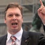 vucic-preti-prstom-e1364375867580