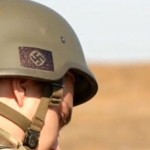 ukrajinski-vojnik-sa-svastikom-na-slemu