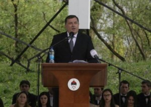 dodik-jasenovac-polaganje-venaca-3